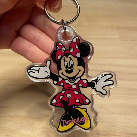 Vintage Minnie Mouse Disneyland Resort Acrylic Keychain - Picture 1 of 3